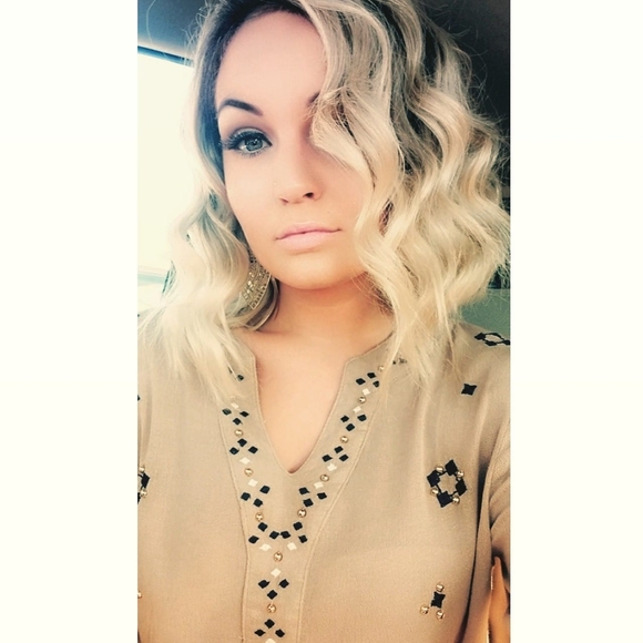 Meet your Posher, Mandi - Picture 1 of 1